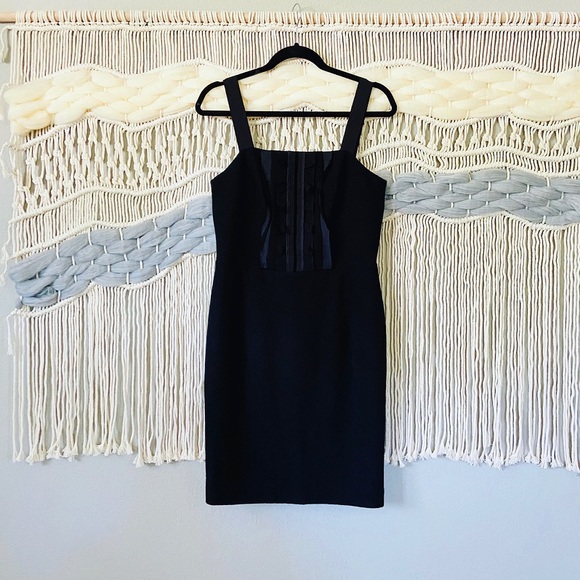 Banana Republic Dresses & Skirts - Banana Republic Sheath Ruffle Front LBD